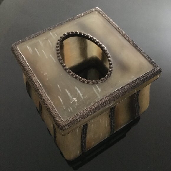 Vintage Resin Tissue Box Cover - Picture 8 of 11